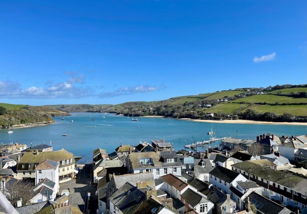 Salcombe - 2 Bedroom Flat, Fantastic Harbour Views Exterior photo