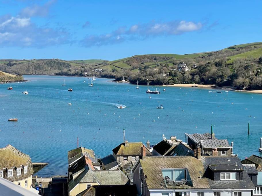 Salcombe - 2 Bedroom Flat, Fantastic Harbour Views Exterior photo